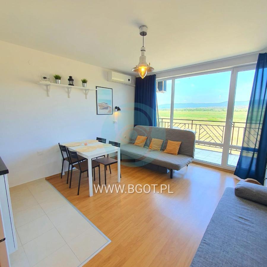Holiday Fort Golf Club - Premium Apartments Слънчев бряг Екстериор снимка