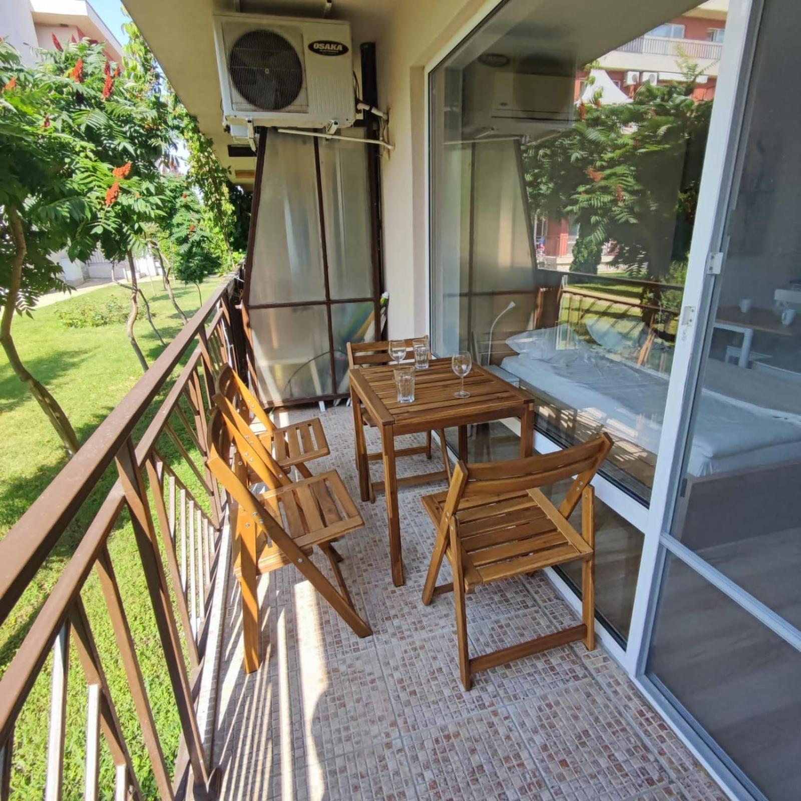 Holiday Fort Golf Club - Premium Apartments Слънчев бряг Екстериор снимка