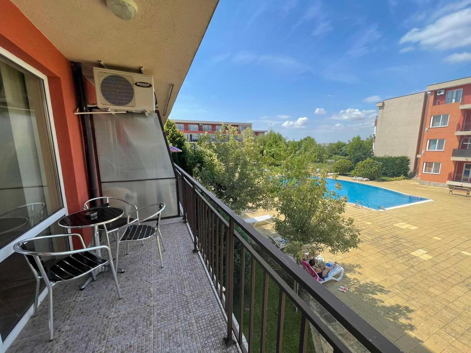 Holiday Fort Golf Club - Premium Apartments Слънчев бряг Екстериор снимка